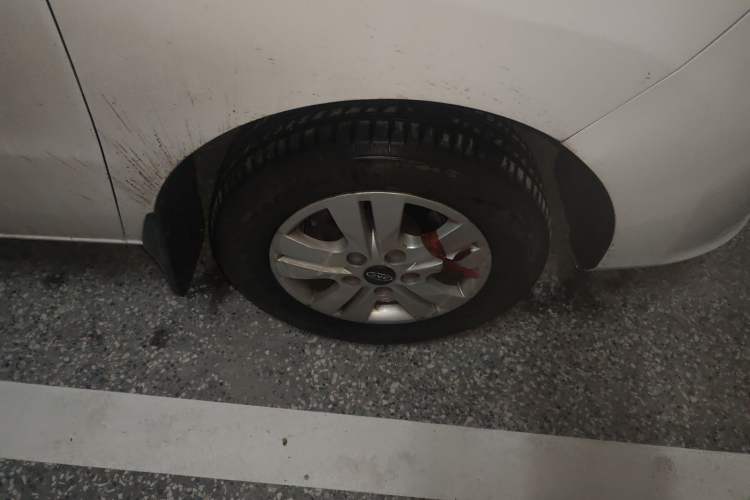 Used JAC Refine M3 2019 IKEA Edition 1.6L Luxury Smart Model Right Front Wheel Hub