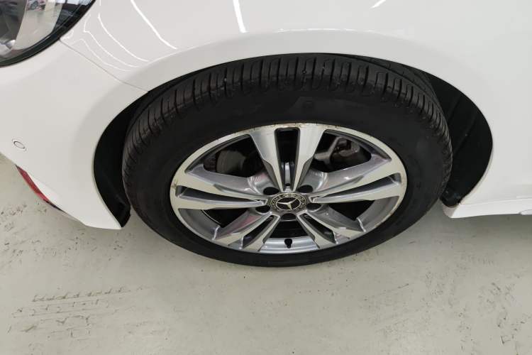 Used Mercedes-Benz C-Class 2017 Facelift C 200 L Sport Edition Left Front Wheel Hub