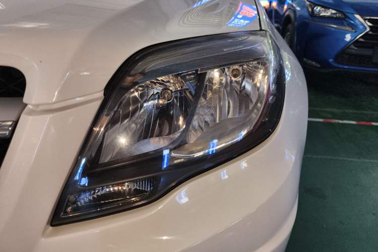 Used Mercedes-Benz GLK-Class 2015 GLK 260 4MATIC Dynamic Edition Ultimate Version
