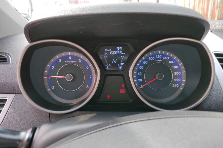 Used Hyundai Elantra (5th Generation / Langdong) 2015 1.6L Automatic Fashion Model
