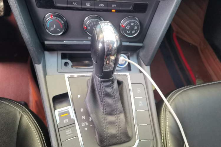 Used Volkswagen Lamando 2017 230TSI DSG Fashion Edition
