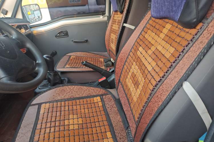Used Wuling Zhiguang 2015 1.2L Practical LS-I Model
