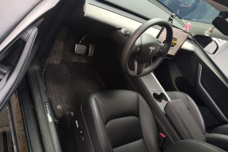 Used Tesla Model Y 2024 Rear-Wheel-Drive Version
