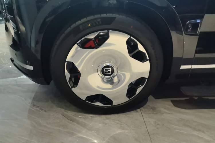 Used Zeekr 9X 2025 Hyper Edition
