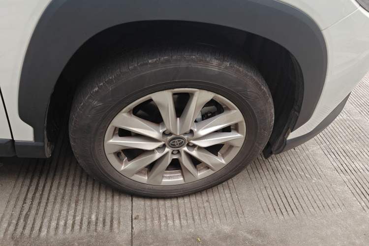 Used Toyota Corolla Cross 2024 2.0L Smart Electric Hybrid Dual-Engine Elite Edition Right Front Wheel Hub