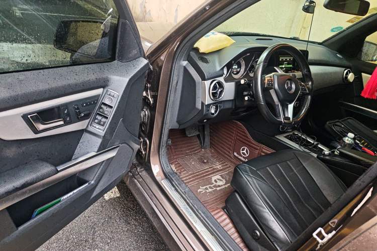 Used Mercedes-Benz GLK-Class 2015 GLK 260 4MATIC Dynamic Edition Ultimate Version