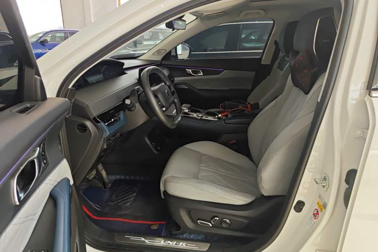 Used CHANGAN UNI-K iDD 2023 Smart Electric iDD 1.5T 135km Smart Leading Model
