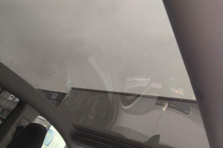 Used Tesla Model Y 2025 Long-Range All-Wheel-Drive Version