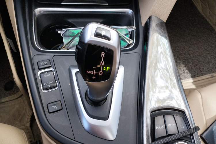 Used BMW 3 Series 2015 316Li Fashion Model Gear Lever