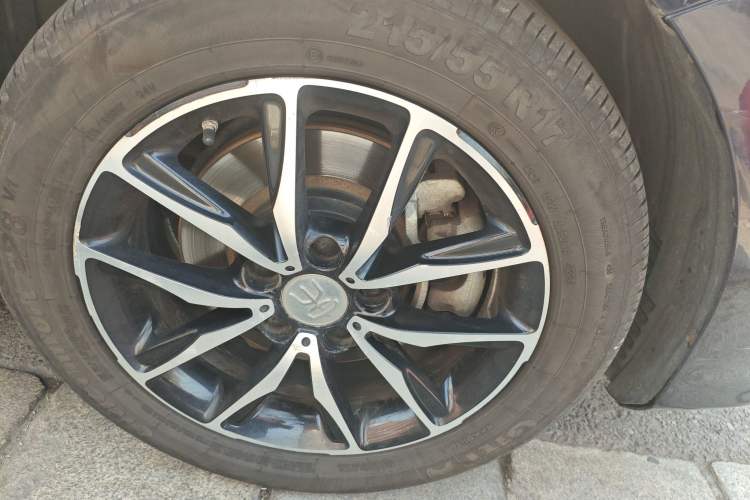 Used BYD Song MAX 2017 1.5T Automatic Smart Connect Luxury 7-Seater
