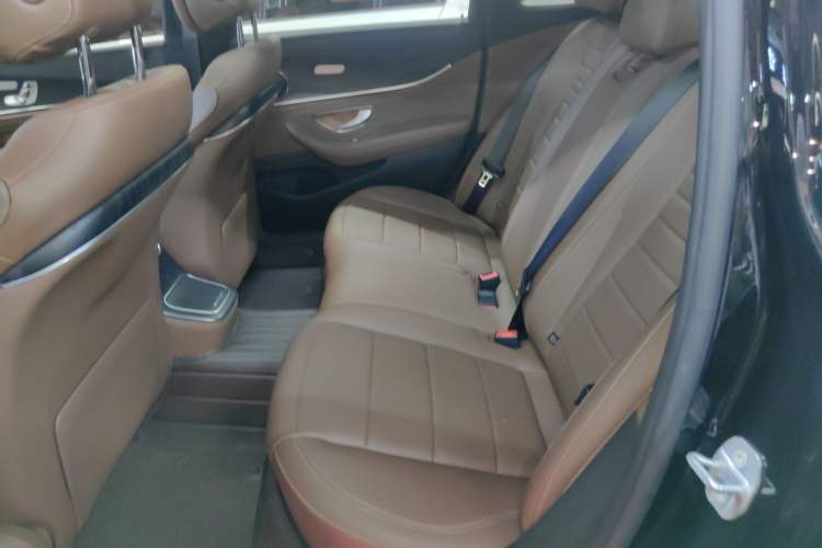 Used Mercedes-Benz E-Class New Energy 2023 E 350 e L Plug-in Hybrid Sports Sedan Left Rear Seat