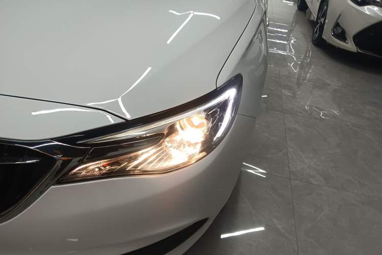 Used Buick GT 2019 15T Dual-Clutch Advanced Version China VI Standard Left Front Headlight