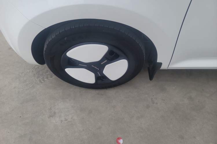 Used CHANGAN NEVO Lumin 2022 210km Sweet Edition Left Front Wheel Hub