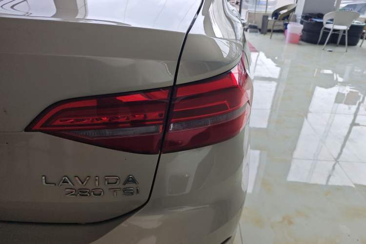 Used Volkswagen Lavida 2021 280TSI DSG Comfort Edition Right Rear Taillight