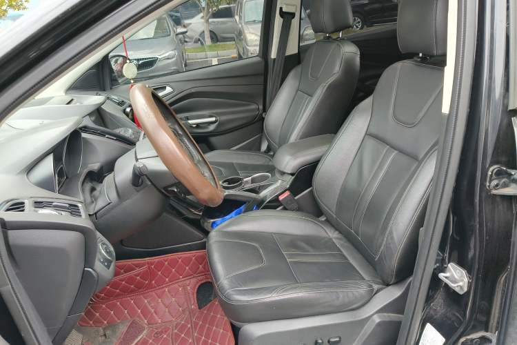 Used Ford Kuga 2013 2.0L GTDi Four-Wheel-Drive Sport Model Left Front Seat