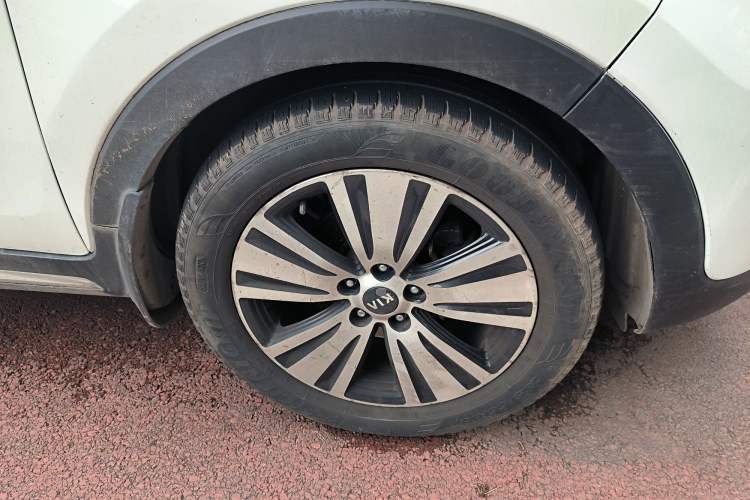 Used Kia Sportage R 2015 2.0L Automatic Two-Wheel Drive DLX Model
