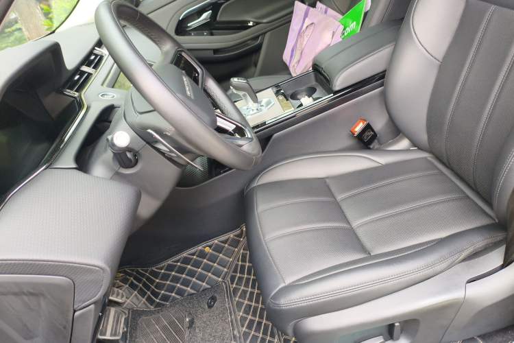 Used Land Rover Range Evoque 2021 Range Rover Velar 249 PS R-Dynamic S Performance Edition
