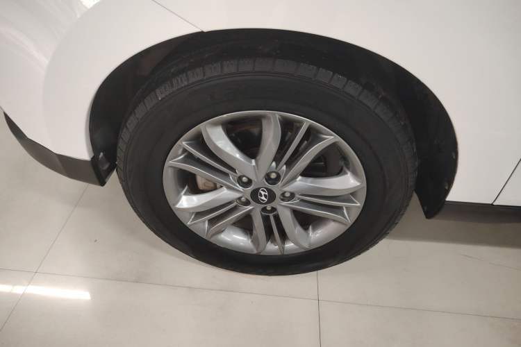 Used Hyundai ix35 2013 2.0L Automatic Two-Wheel Drive Smart GLS China IV Standard
