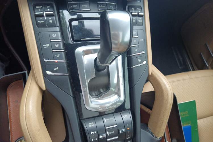 Used Porsche Cayenne 2015 Cayenne 3.0T Gear Lever