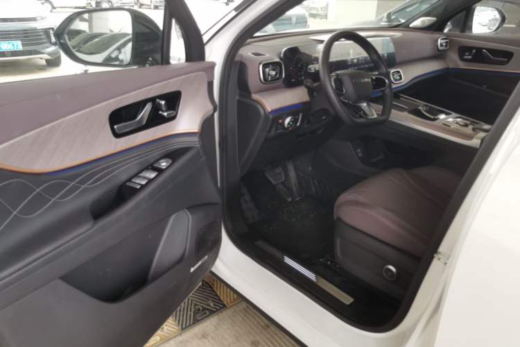 Used Chery Tiggo 9 2025 2.0T Automatic Two-Wheel Drive Luxury Edition 5 Seats