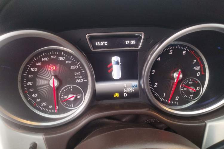 Used Mercedes-Benz GLS 2017 GLS 400 4MATIC Fashion Edition Instrument Cluster