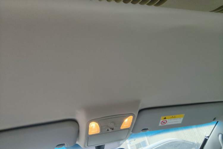 Used JAC Group Refine M5 2019 2.0T Gasoline Dual-Clutch Business Edition Headliner