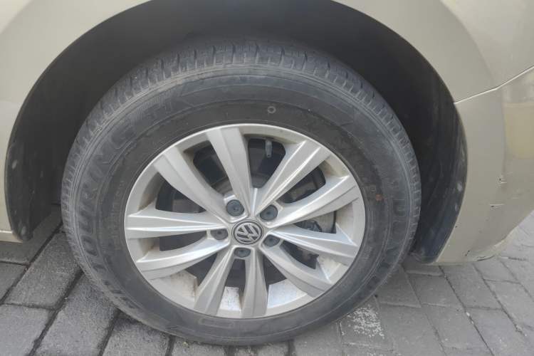 Used Volkswagen Bora 2018 1.5L Automatic Fashion Model Right Front Wheel Hub