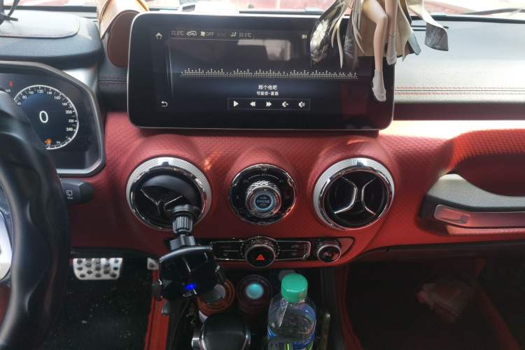 Used BAIC Off-Road BJ40 2019 2.0T Automatic Four-Wheel Drive Urban Hunter Edition Flagship Model China V Emission Standard Audio And AC Panel