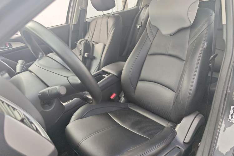 Used Mazda Mazda 3 Axela 2017 Hatchback 1.5L Automatic Luxury Model Emission Standard China V