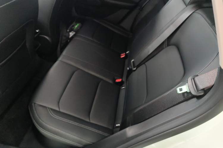 Used Geely Auto Emgrand 2025 4th Generation 1.5L CVT Luxury Version
