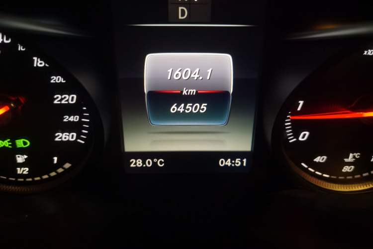 Used Mercedes-Benz GLC 2019 Facelift GLC 260 L 4MATIC Luxury Model
