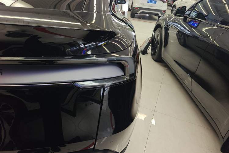 Used Tesla Model Y 2025 Rear-Wheel-Drive Version
