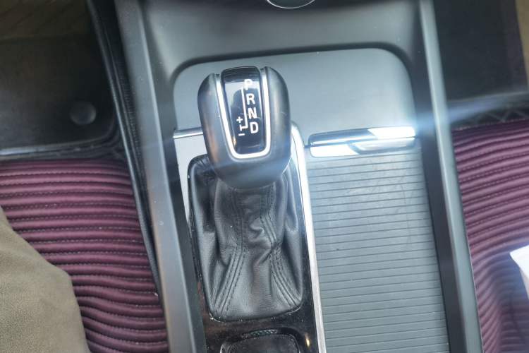 Used Volvo XC60 2019 T5 4x4 Smart Edition China VI Standard