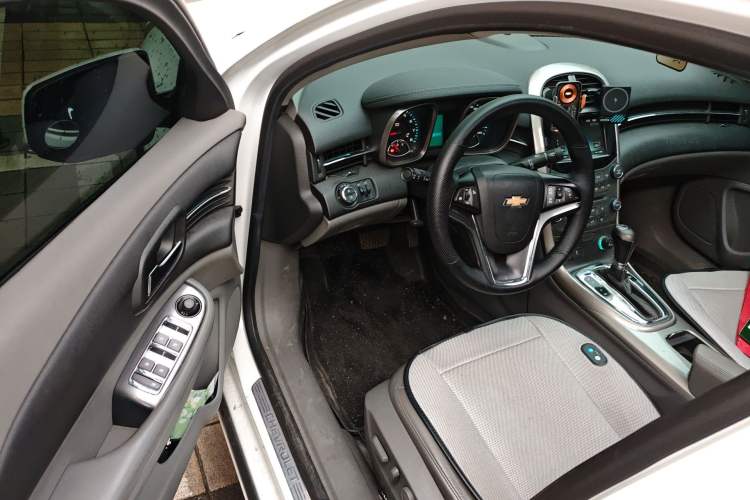 Used Chevrolet Malibu 2012 2.0L Automatic Luxury Edition Driver Seat