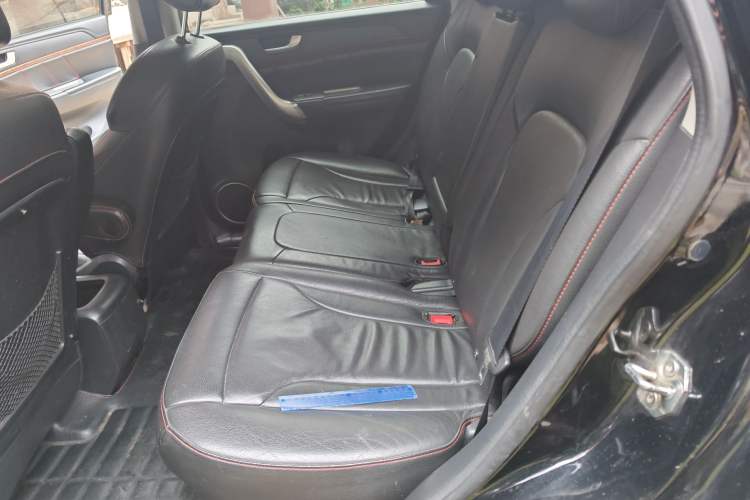 Used Haval H6 2014 Sport Version 1.5T Manual Two-Wheel Drive Elite Edition Left Rear Seat
