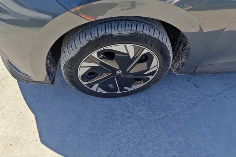 Used MG 4 EV 2023 415 km Range Sea-Faring Champion Edition
