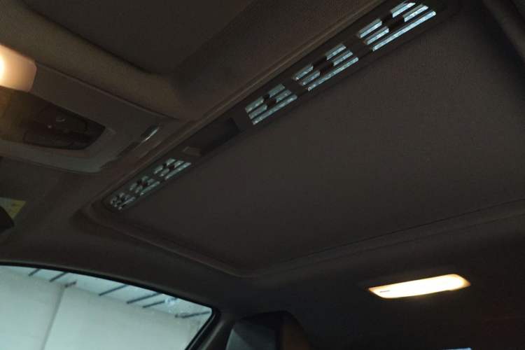 Used BMW 2 Series (Import) 2019 225i Sport Design Package