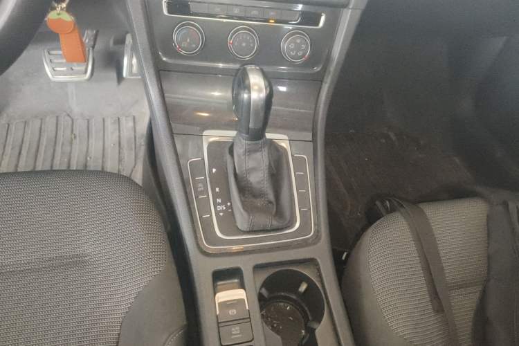 Used Volkswagen Golf 2019 280TSI DSG Comfort Version China V Standard Gear Lever