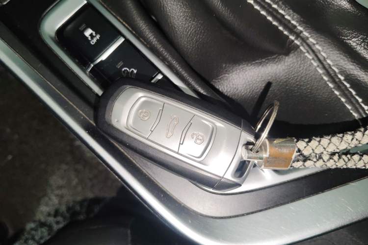 Used Geely Auto Vision X3 2019 Upgraded Model 1.5L CVT Prestige Version