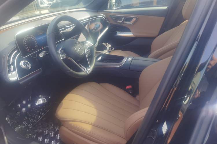 Used Mercedes-Benz E-Class New Energy 2024 E 350 e L Plug-in Hybrid Sedan Left Front Seat