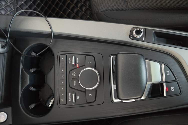 Used Audi A4L 2019 40 TFSI Ambition China VI