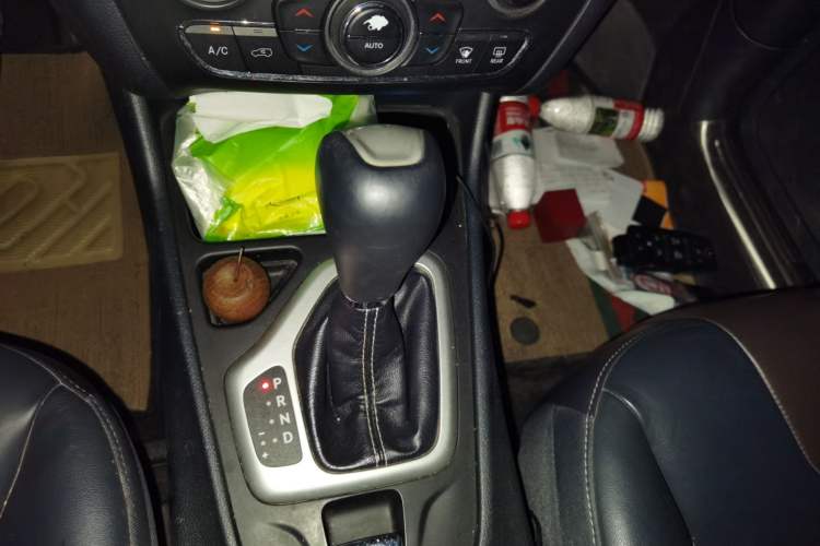 Used Jeep Cherokee 2016 2.4L Leading Edition