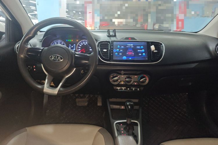 Used Kia Pegas 2017 1.4L Automatic Value Edition Center Console