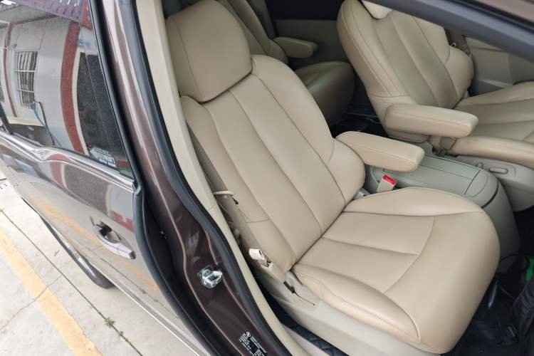 Used Buick GL8 2014 3.0L GT Luxury Business Haoya Edition
