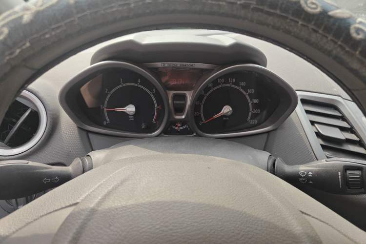 Used Ford Fiesta 2011 Hatchback 1.5L Automatic Fashion Edition
