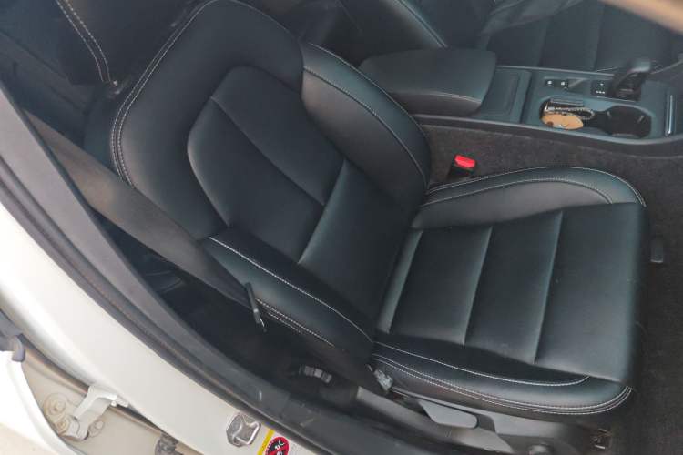 Used Volvo XC40 2022 T4 Four-Wheel Drive Smart & Stylish Edition