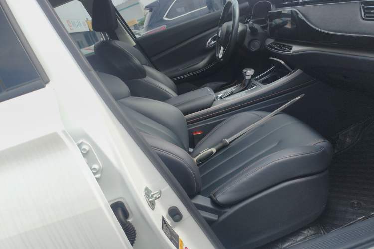 Used CHANGAN OSHAN X7 2020 1.5T Automatic Flagship Edition Right Front Seat