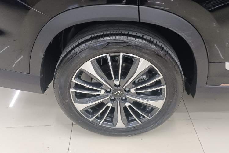 Used Chery Tiggo 8 PRO 2024 Champion Edition 390T Two-Wheel Drive Peak Version 5 Seats Right Rear Wheel Hub