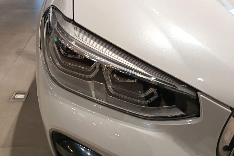 Used BMW X3 2018 xDrive25i M Sport Package China V Right Front Headlight