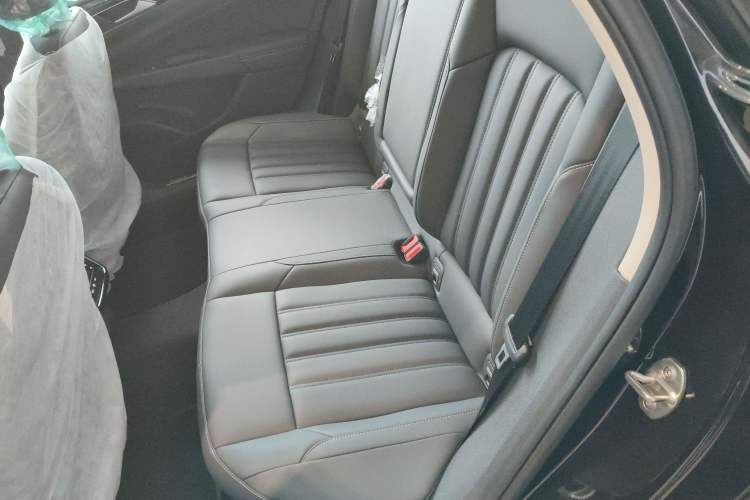 Used Volkswagen Passat New Energy 2025 430 PHEV Hybrid Business Edition Left Rear Seat